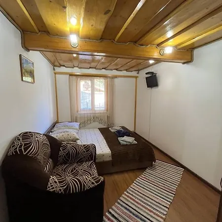 Konukevi бункер чан Mizhhirya (Transcarpathia)